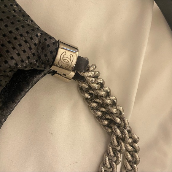 Chanel Rodeo Drive Hobo - Picture 5 of 7